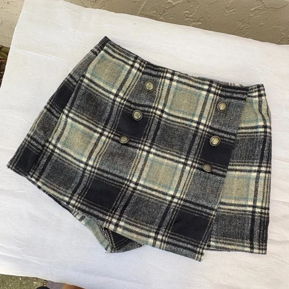 Forever 21 Plaid Skort in Blue and Beige - Picture 5 of 10